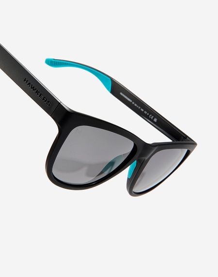 Gafas de sol Hawkers ONE SPORT RAW - POLARIZED BLACK DARK