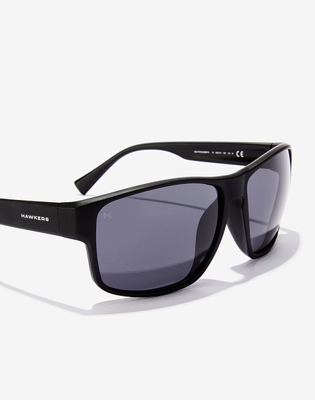Gafas de sol Hawkers FASTER RAW - POLARIZED BLACK DARK