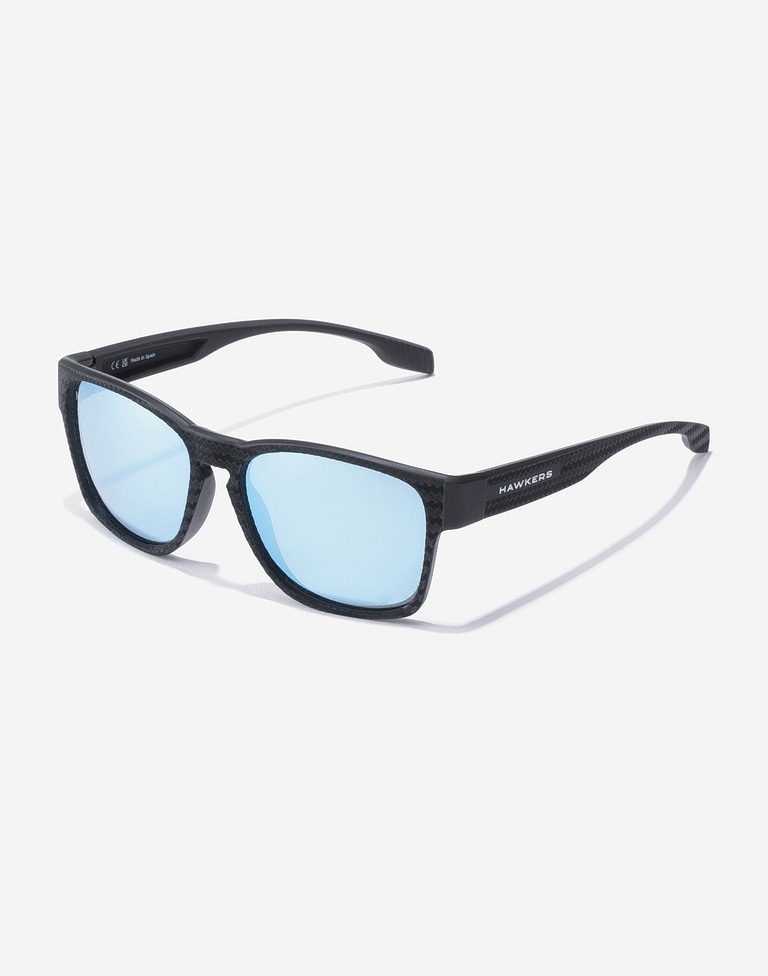 Gafas de sol Hawkers CORE RAW CARBON FIBER - POLARIZED BLACK BLUE CHROME