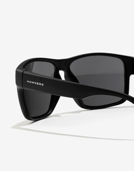Gafas de sol Hawkers POLARIZED BLACK DARK FASTER