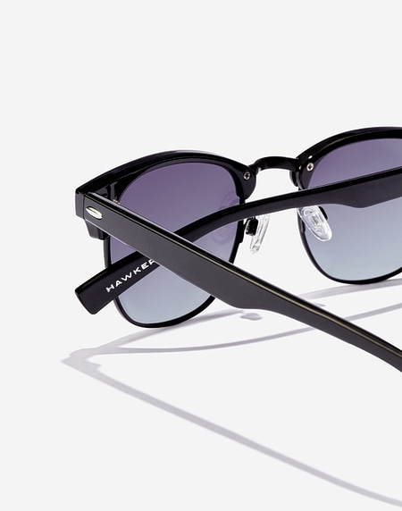 Gafas de sol Hawkers CLASSIC BOLD - POLARIZED BLACK MATTE GREY