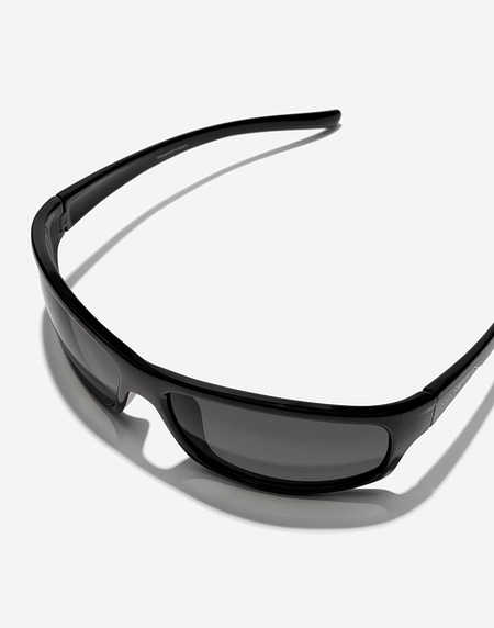 Gafas de sol Hawkers BOOST - POLARIZED BLACK DARK