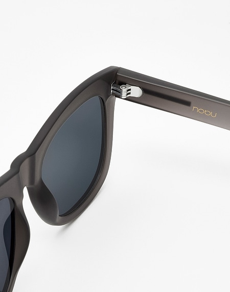 Gafas de sol Hawkers FROZEN GREY ROSE GOLD NOBU XL