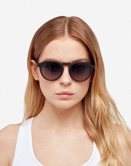Gafas de sol Hawkers WARWICK RAW - BLACK BLUE TO PEACH