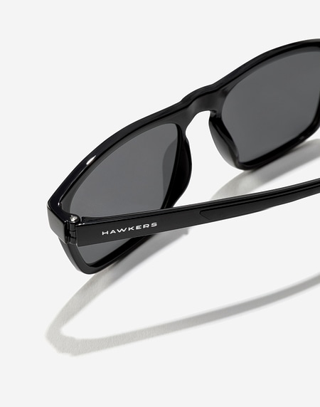 Gafas de sol Hawkers LION - POLARIZED BLACK DARK